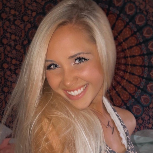 Meet your Posher, Haley - Picture 1 of 1